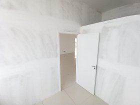 Salas/Conjuntos com 400m² no bairro Azenha em Porto Alegre para Alugar