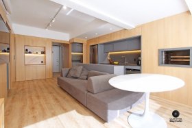Apartamento com 77m², 2 dormitórios no bairro Petrópolis em Porto Alegre para Alugar