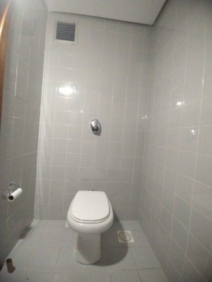 Salas/Conjuntos com 40m² no bairro Moinhos de Vento em Porto Alegre para Alugar