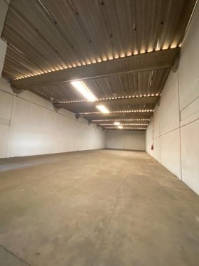 Galpão com 540m² no bairro Sarandi em Porto Alegre para Alugar