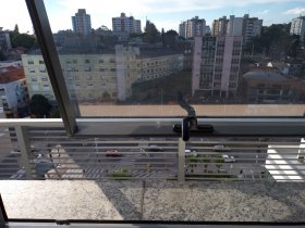 Salas/Conjuntos com 30m² no bairro Cristo Redentor em Porto Alegre para Alugar