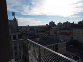 Salas/Conjuntos com 30m² no bairro Cristo Redentor em Porto Alegre para Alugar