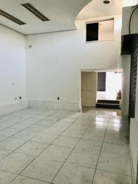 Loja com 120m² no bairro Floresta em Porto Alegre para Alugar
