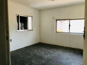 Loja com 120m² no bairro Floresta em Porto Alegre para Alugar