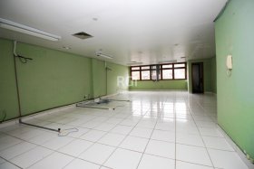 Salas/Conjuntos com 70m² no bairro Petrópolis em Porto Alegre para Alugar