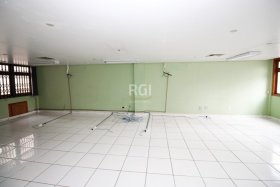 Salas/Conjuntos com 70m² no bairro Petrópolis em Porto Alegre para Alugar