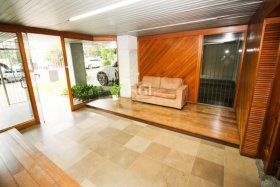 Salas/Conjuntos com 70m² no bairro Petrópolis em Porto Alegre para Alugar