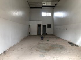 Loja com 75m² no bairro Sarandí em Porto Alegre para Alugar