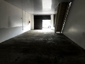 Loja com 145m² no bairro Sarandí em Porto Alegre para Alugar