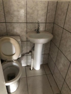 Loja com 145m² no bairro Sarandí em Porto Alegre para Alugar