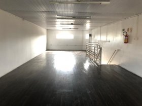 Loja com 145m² no bairro Sarandí em Porto Alegre para Alugar
