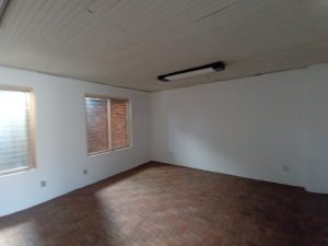 Pavilhão com 750m² no bairro Navegantes em Porto Alegre para Alugar