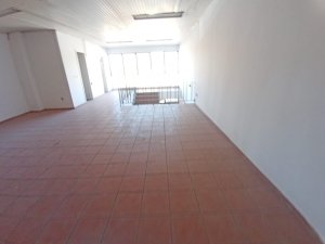 Pavilhão com 750m² no bairro Navegantes em Porto Alegre para Alugar