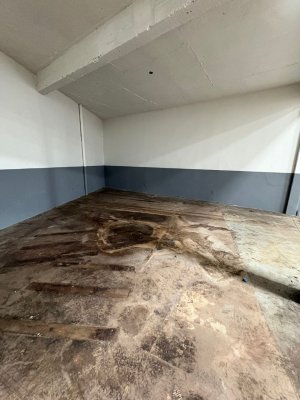 Pavilhão com 716m² no bairro Sarandí em Porto Alegre para Alugar