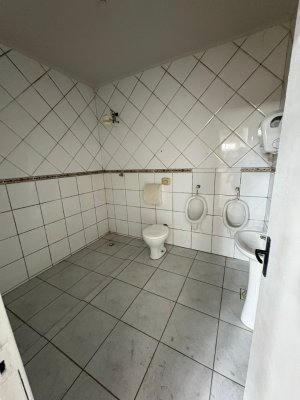 Pavilhão com 716m² no bairro Sarandí em Porto Alegre para Alugar