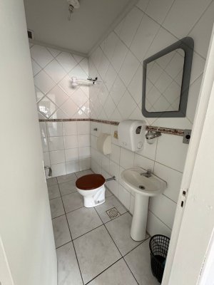 Pavilhão com 716m² no bairro Sarandí em Porto Alegre para Alugar