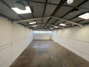 Pavilhão com 574m² no bairro Anchieta em Porto Alegre para Alugar