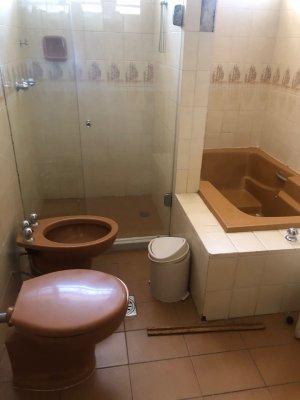 Casa comercial com 455m² no bairro Moinhos de Vento em Porto Alegre para Alugar