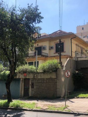 Casa comercial com 455m² no bairro Moinhos de Vento em Porto Alegre para Alugar
