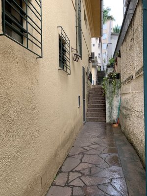 Casa comercial com 455m² no bairro Moinhos de Vento em Porto Alegre para Alugar