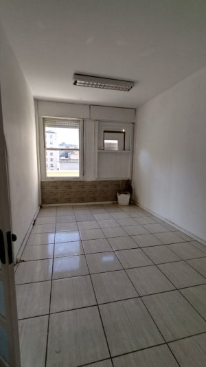 Salas/Conjuntos com 200m² no bairro Centro Histórico em Porto Alegre para Alugar