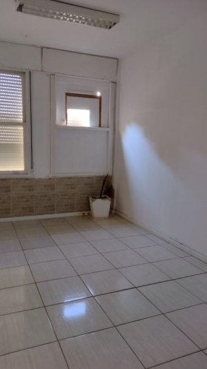 Salas/Conjuntos com 200m² no bairro Centro Histórico em Porto Alegre para Alugar