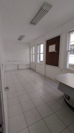 Salas/Conjuntos com 200m² no bairro Centro Histórico em Porto Alegre para Alugar