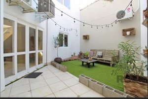 Prédio Comercial com 360m² no bairro Petrópolis em Porto Alegre para Alugar