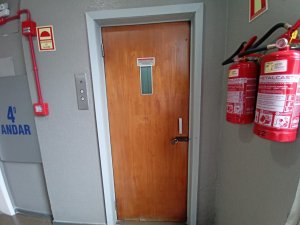 Salas/Conjuntos com 86m² no bairro Petrópolis em Porto Alegre para Alugar