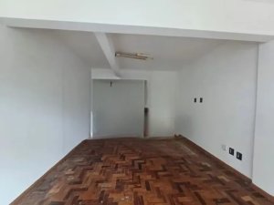 Loja com 56m² no bairro Floresta em Porto Alegre para Alugar