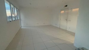 Conjunto/Sala com 34m² no bairro Menino Deus em Porto Alegre para Alugar