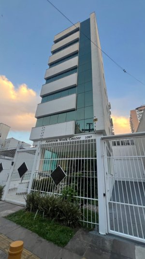 Conjunto/Sala com 34m² no bairro Menino Deus em Porto Alegre para Alugar