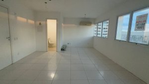 Conjunto/Sala com 34m² no bairro Menino Deus em Porto Alegre para Alugar