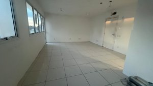 Conjunto/Sala com 34m² no bairro Menino Deus em Porto Alegre para Alugar