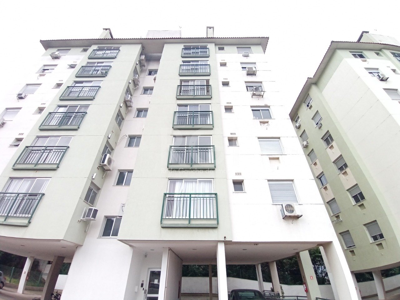 Apartamento com 67m², 2 dormitórios, 1 vaga no bairro Jardim do Salso em Porto Alegre para Comprar