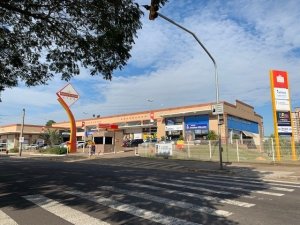 Loja com 210m² no bairro Sarandi em Porto Alegre para Alugar