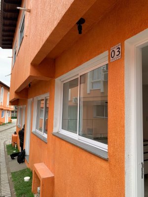 Casa Condominio com 47m², 1 dormitório no bairro Santa Tereza em Porto Alegre para Alugar