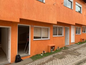Casa Condominio com 47m², 1 dormitório no bairro Santa Tereza em Porto Alegre para Alugar