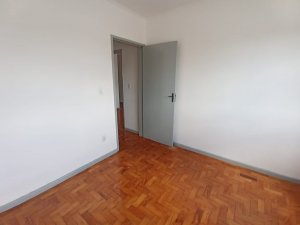 Apartamento com 60m², 1 dormitório no bairro Vila Ipiranga em Porto Alegre para Alugar