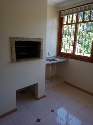 Apartamento com 75m², 2 dormitórios no bairro Petrópolis em Porto Alegre para Alugar