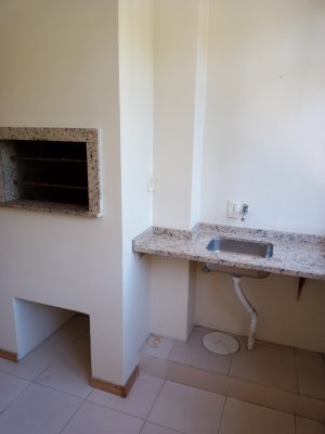Apartamento com 75m², 2 dormitórios no bairro Petrópolis em Porto Alegre para Alugar
