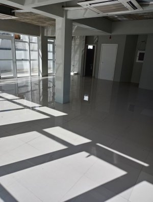 Salas/Conjuntos com 90m² no bairro Petrópolis em Porto Alegre para Alugar