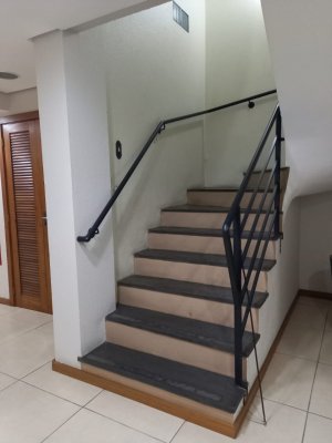 Conjunto/Sala com 39m² no bairro Moinhos de Vento em Porto Alegre para Alugar