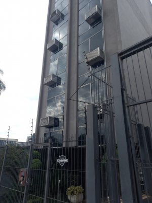 Salas/Conjuntos com 39m² no bairro Moinhos de Vento em Porto Alegre para Alugar