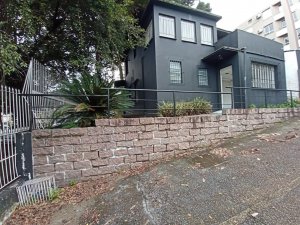 Casa comercial com 300m² no bairro Petrópolis em Porto Alegre para Alugar