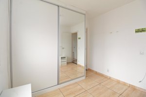 Apartamento com 50m², 3 dormitórios no bairro Humaitá em Porto Alegre para Alugar