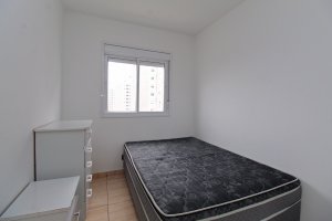 Apartamento com 50m², 3 dormitórios no bairro Humaitá em Porto Alegre para Alugar