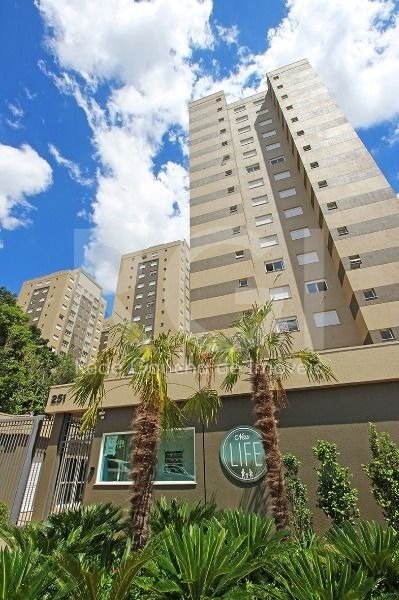 Apartamento com 75m², 3 dormitórios, 1 suíte, 1 vaga no bairro Jardim Carvalho em Porto Alegre para Comprar