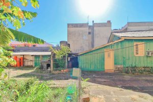 Casa Comercial no bairro Partenon em Porto Alegre para Comprar