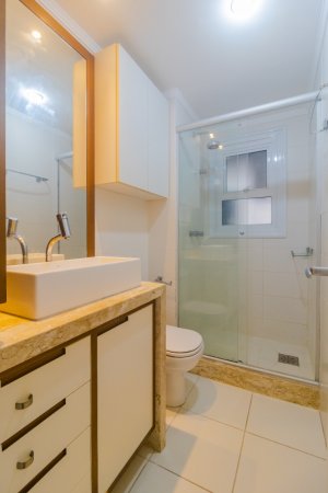 Apartamento com 108m², 3 dormitórios no bairro Jardim Europa em Porto Alegre para Alugar